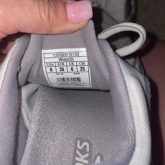 Brooks Adrenaline 21 Size 8D (Wide width) - Picture 4 of 4